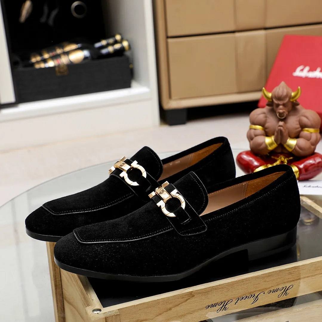 Men's shoes 💰600 🕷🕷🐂【Ferragamo】 Popular fashion casual shoes🇨🇳Official website counter 1:1 production, original mold opening💯Good quality can be seen, imported high-end first-layer pebbled calfskin, water-dyed🐂leather lining🌿very clear texture, high-quality waterproof, non-slip and wear-resistant outsole🎋high quality and low price, truly handmade🍓, 5 colors available! Code number 38-44 (45. To be customized)